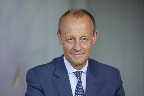 Friedrich Merz als Aufsichtsratsvorsitzender der WEPA Gruppe verabschiedet