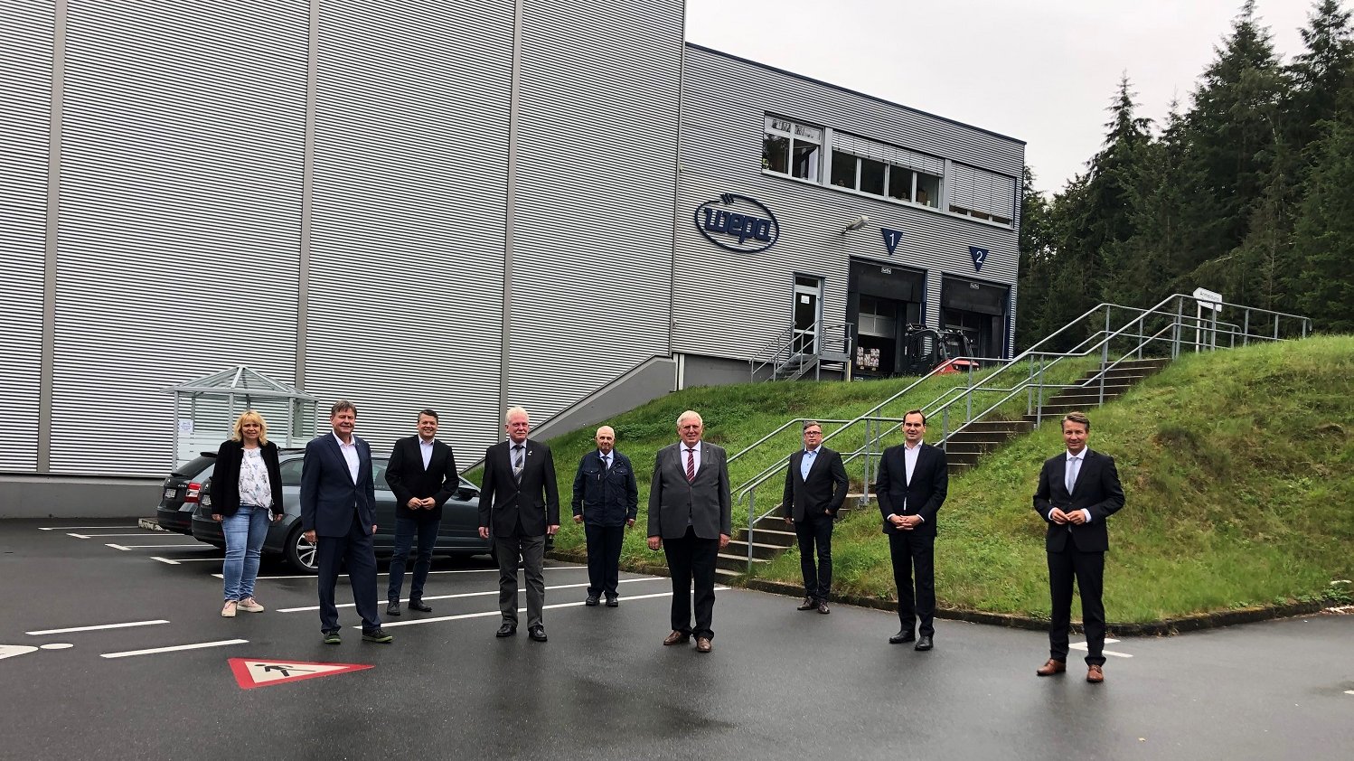 CDU politicians visit plant in Giershagen